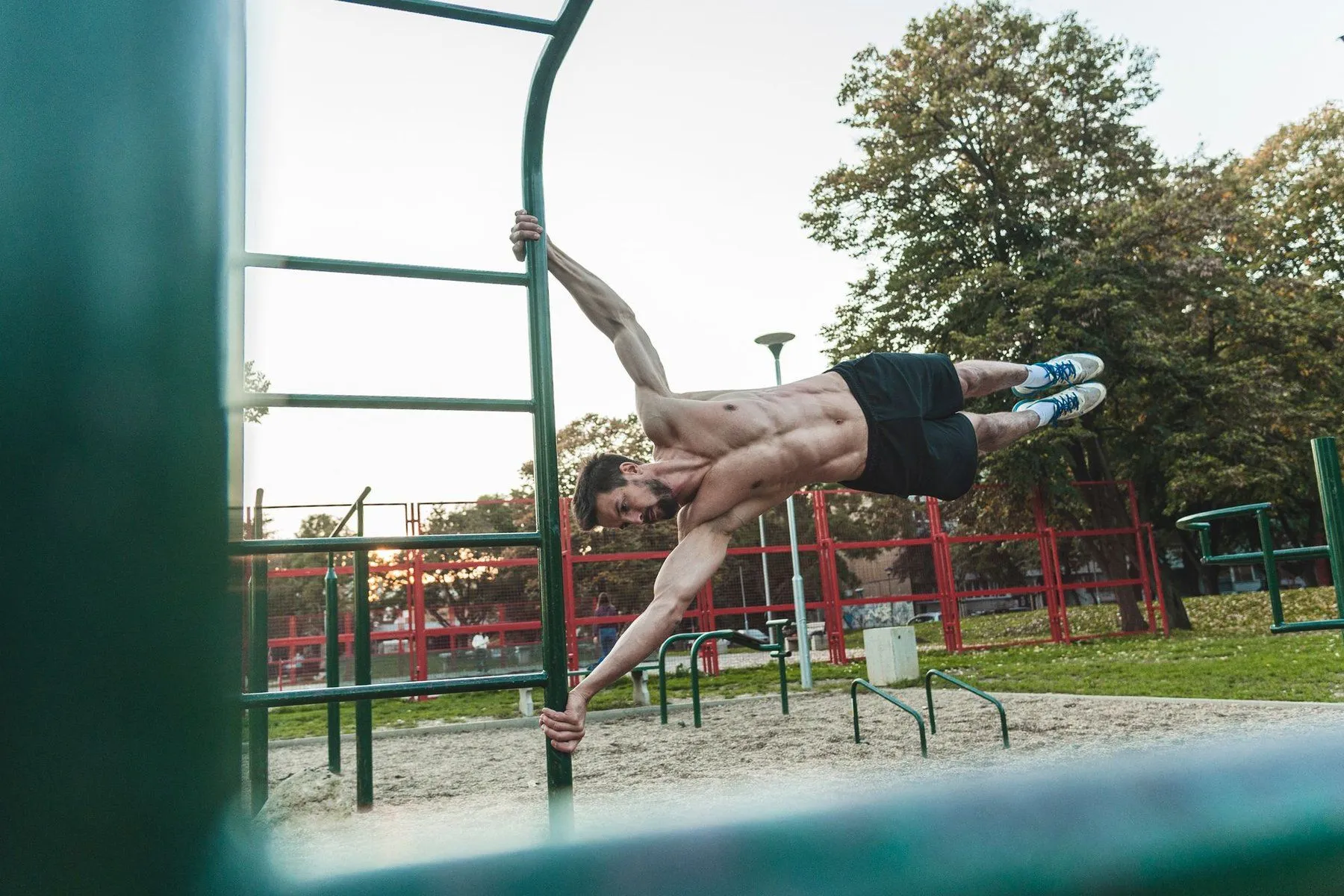 Human flag (bandera humana): progresión completa paso a paso