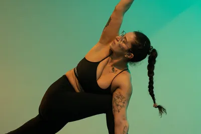 Papel del yoga en calistenia: flexibilidad y fuerza