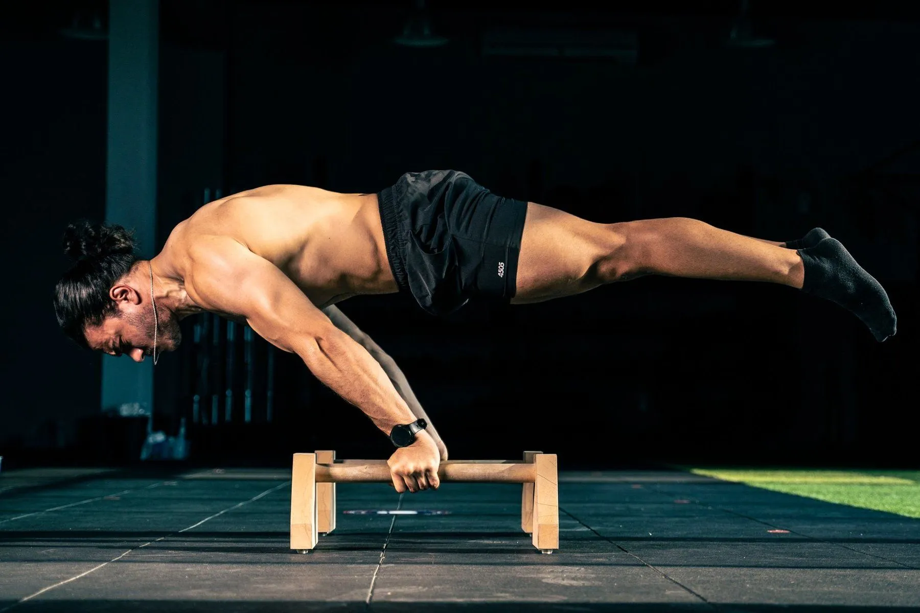 Planche: progresión completa de la plancha, de lean a straddle